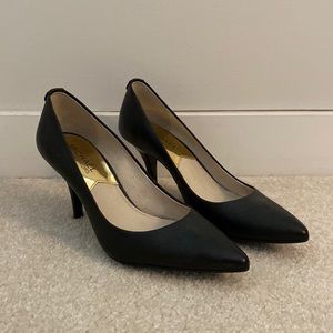 Michael Kors Black Mid Heel Leather Pumps